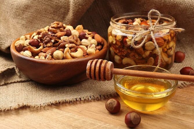 العسل مع الجوز